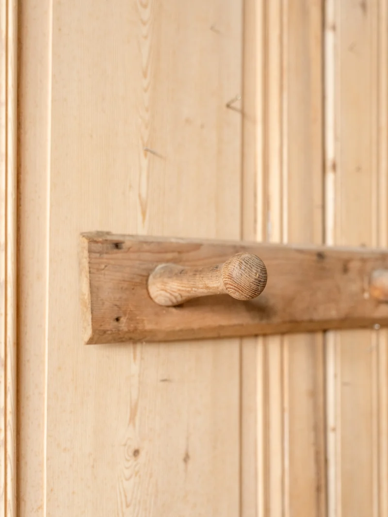 Max, le porte-manteau mural en bois N°414