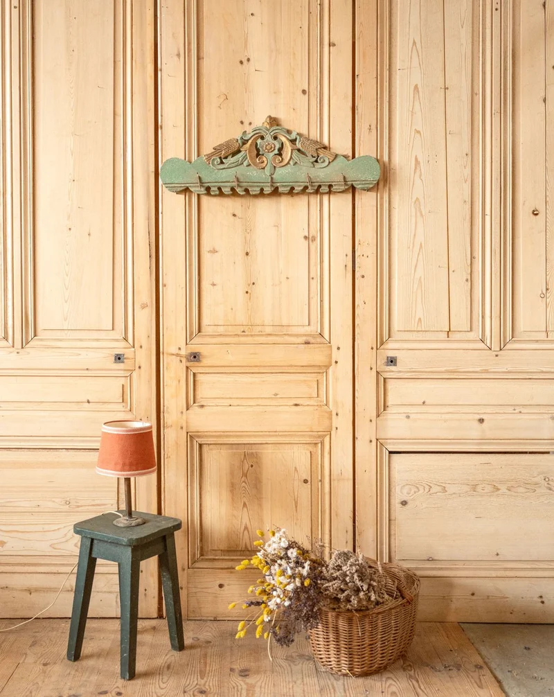 Max, le porte-manteau en bois vert menthe N°417