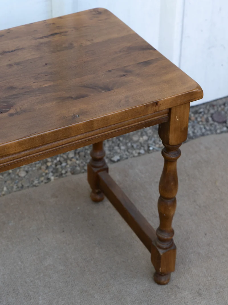 Francine, la petite table basse d'appoint en bois N°1439