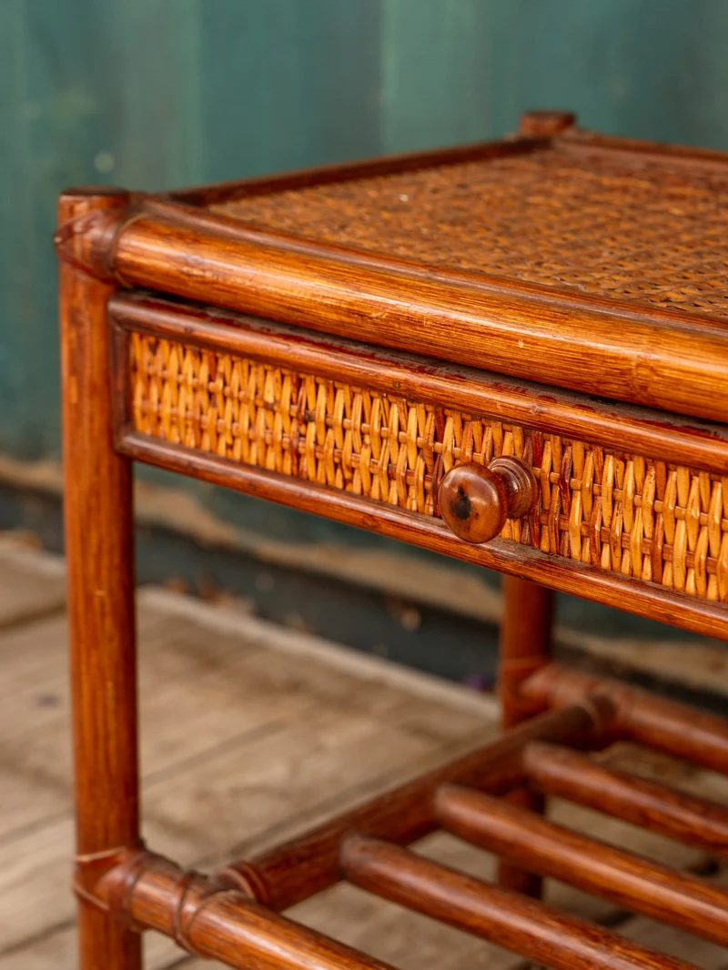 Odile, la table de chevet en rotin N°1492