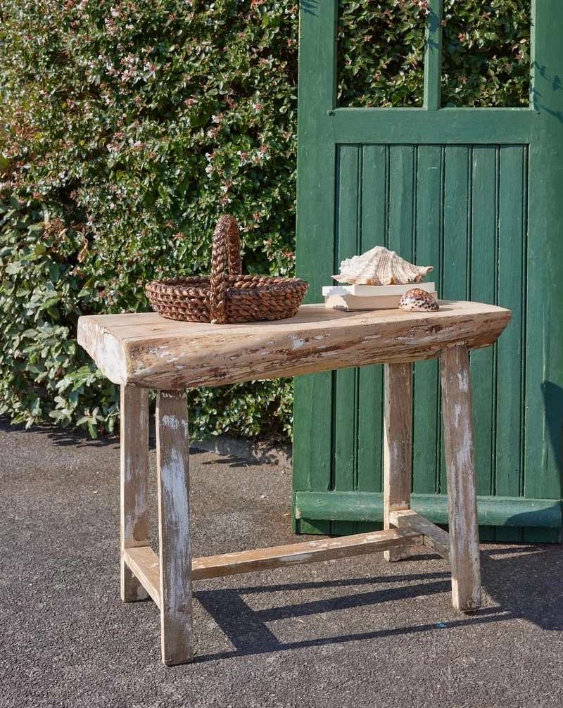 Francine, la table en bois patiné N°1408