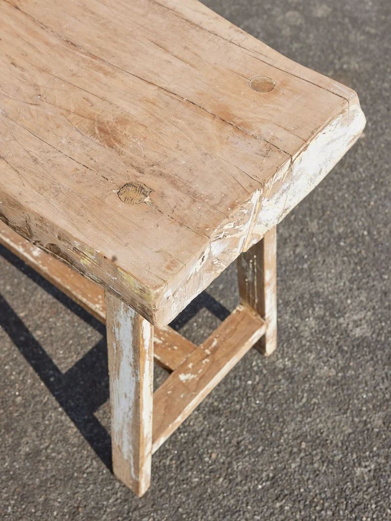 Francine, la table en bois patiné N°1408