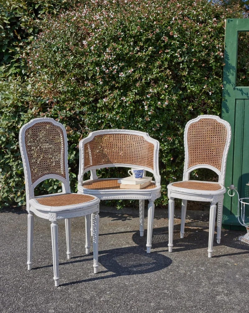 Ernest, le salon en cannage et bois blanc N°1104