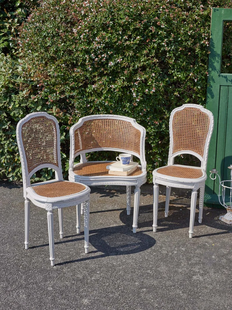 Ernest, le salon en cannage et bois blanc N°1104