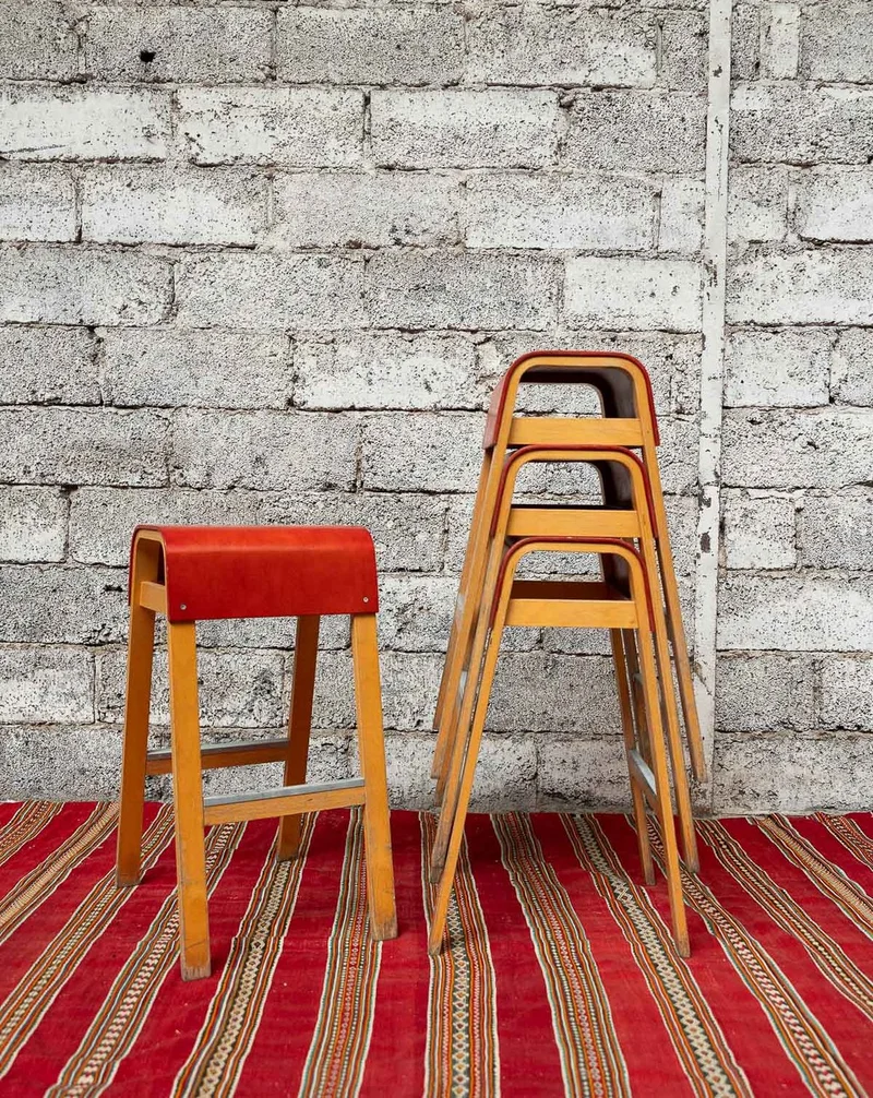 Pierre, le tabouret de bar minimaliste N°692