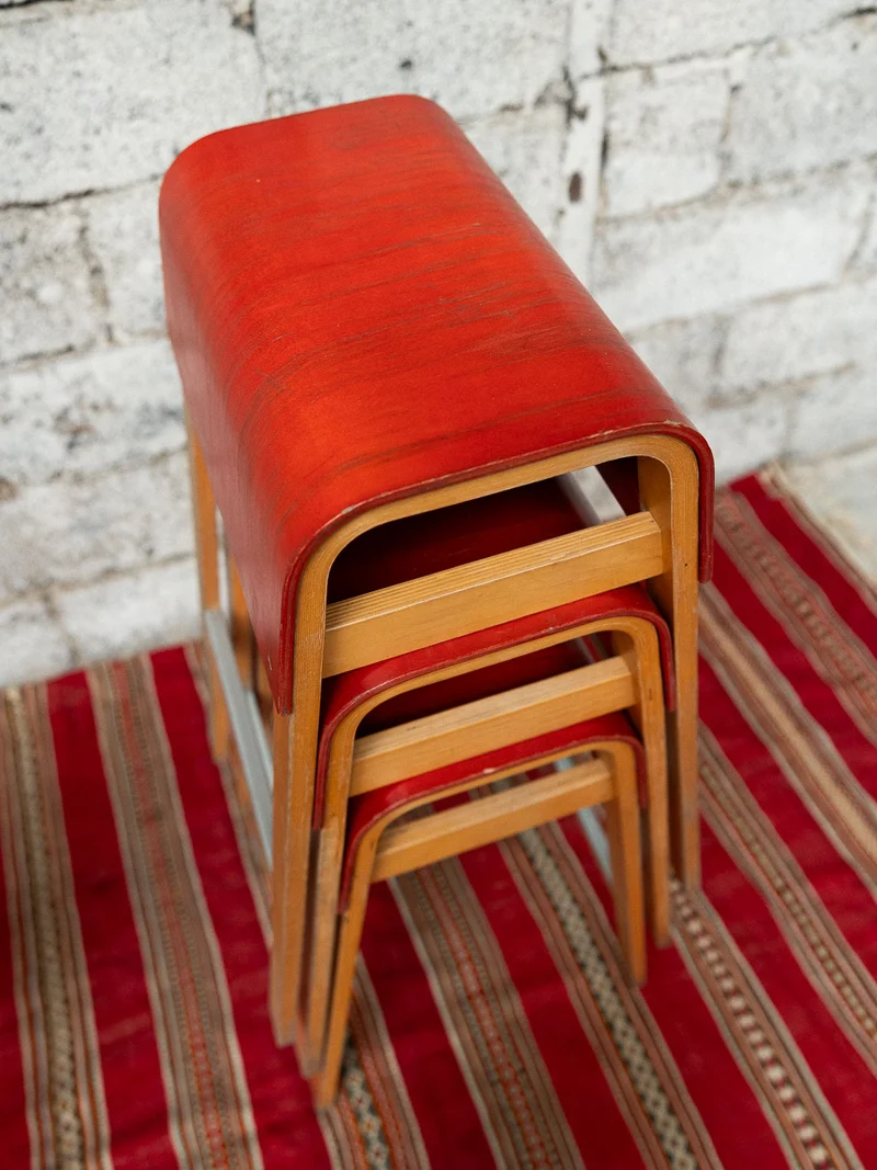 Pierre, le tabouret de bar minimaliste N°692