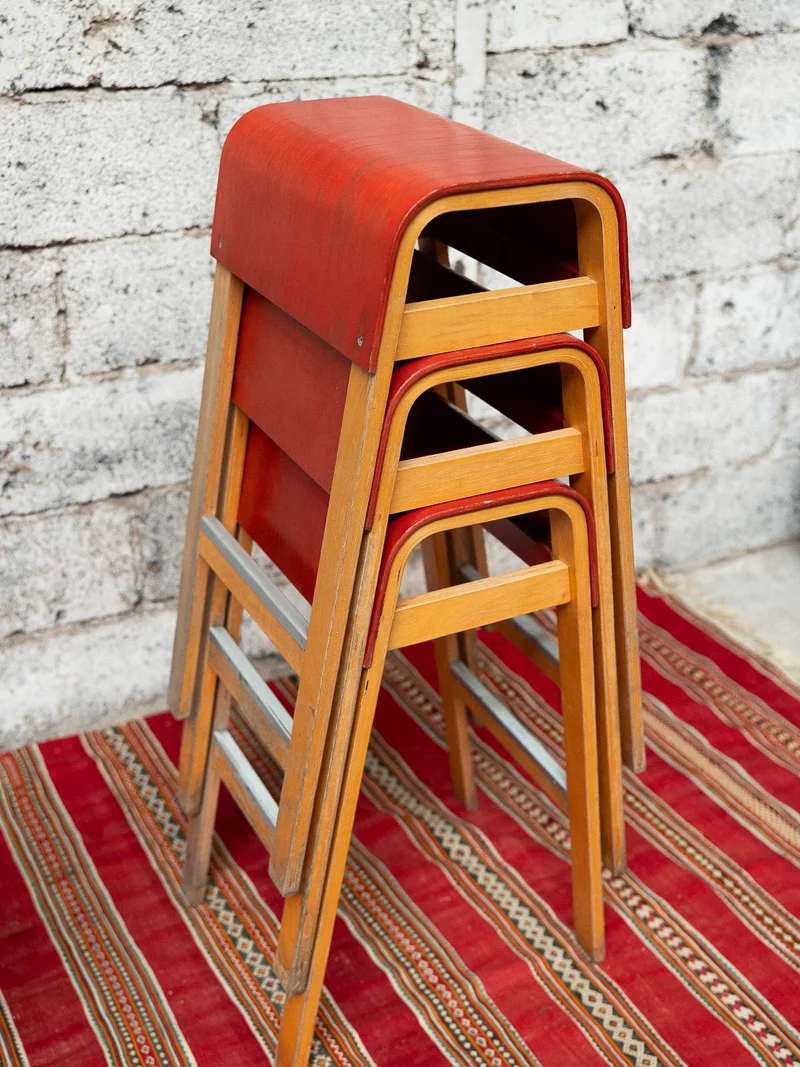 Pierre, le tabouret de bar minimaliste N°692