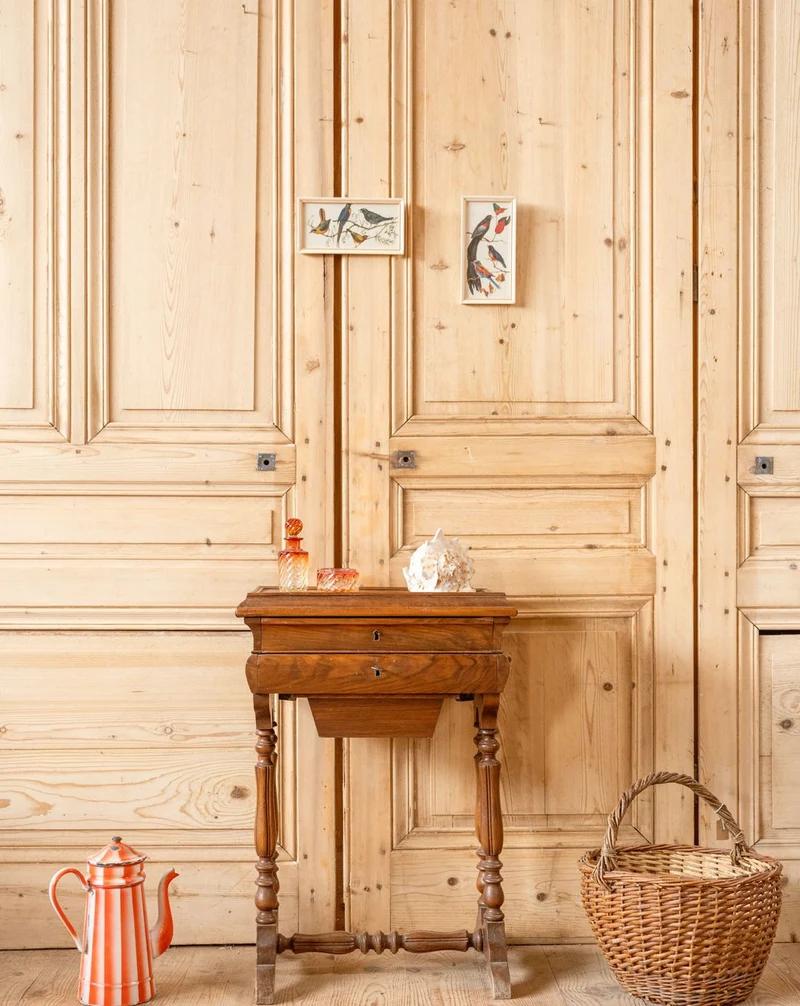 Louise, la coiffeuse en bois N°329
