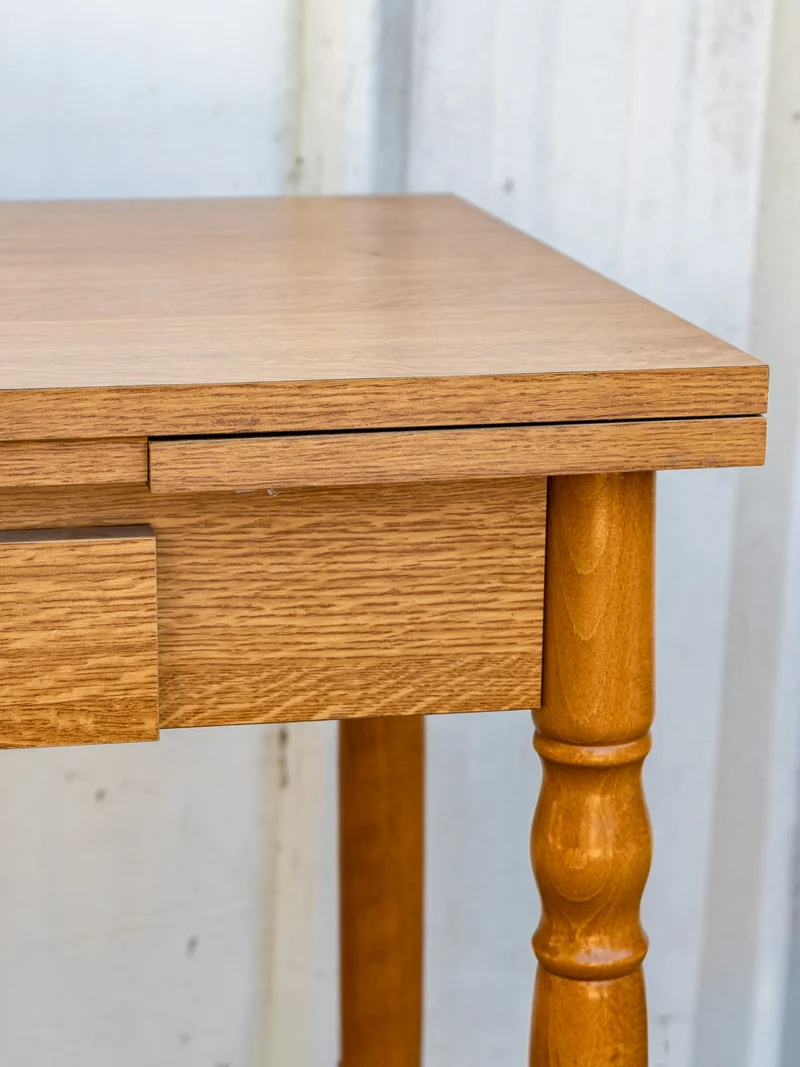 Romy, la table à manger à rallonges en bois N°1463
