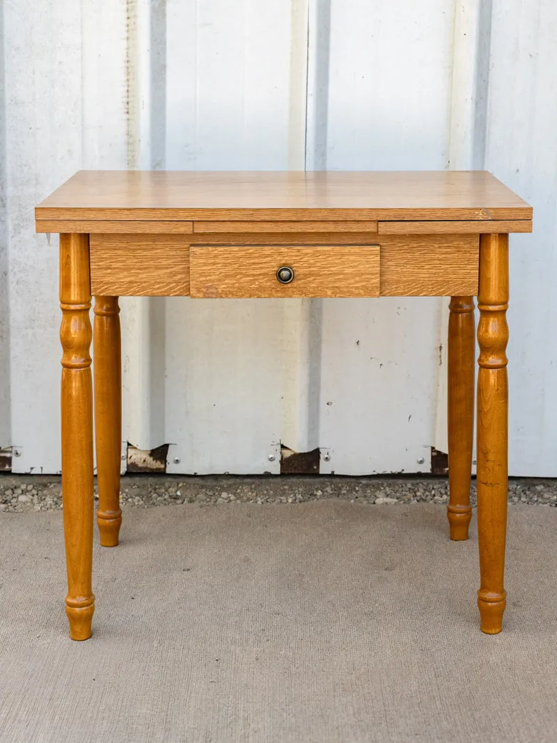 Romy, la table à manger à rallonges en bois N°1463
