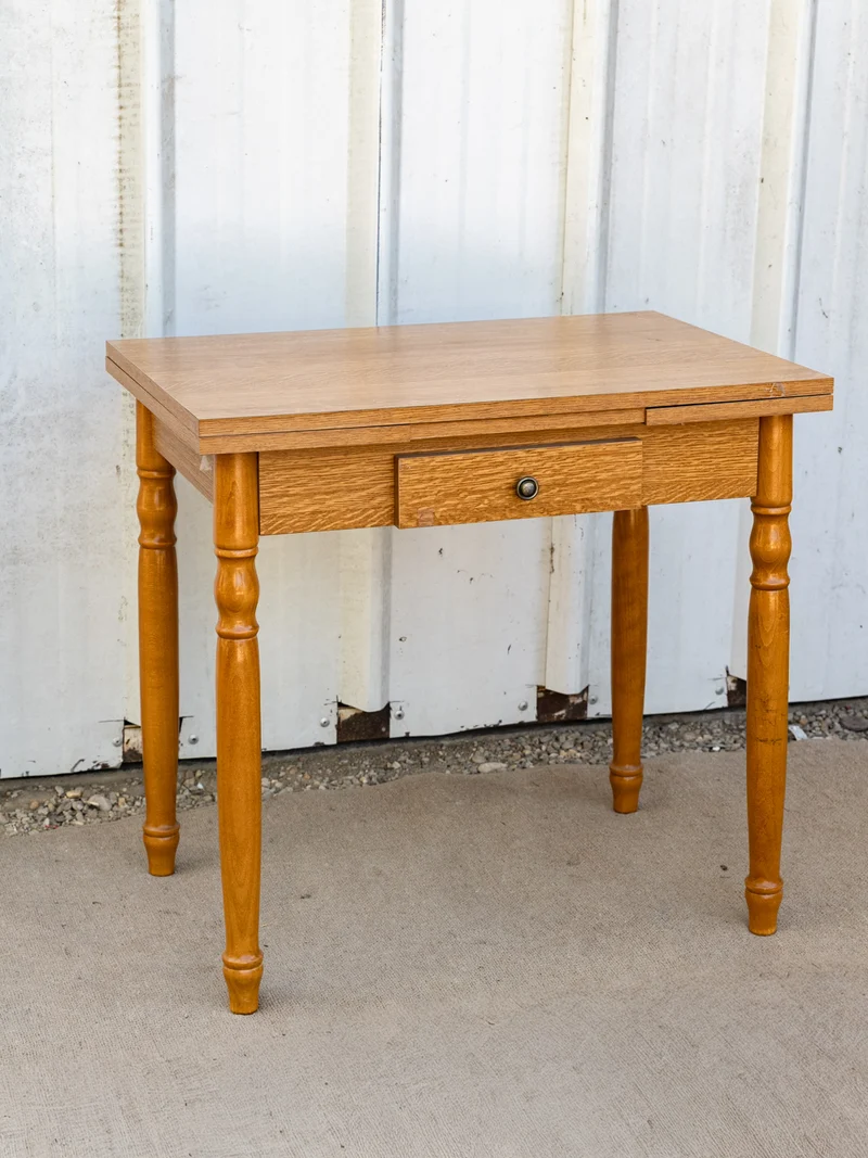 Romy, la table à manger à rallonges en bois N°1463