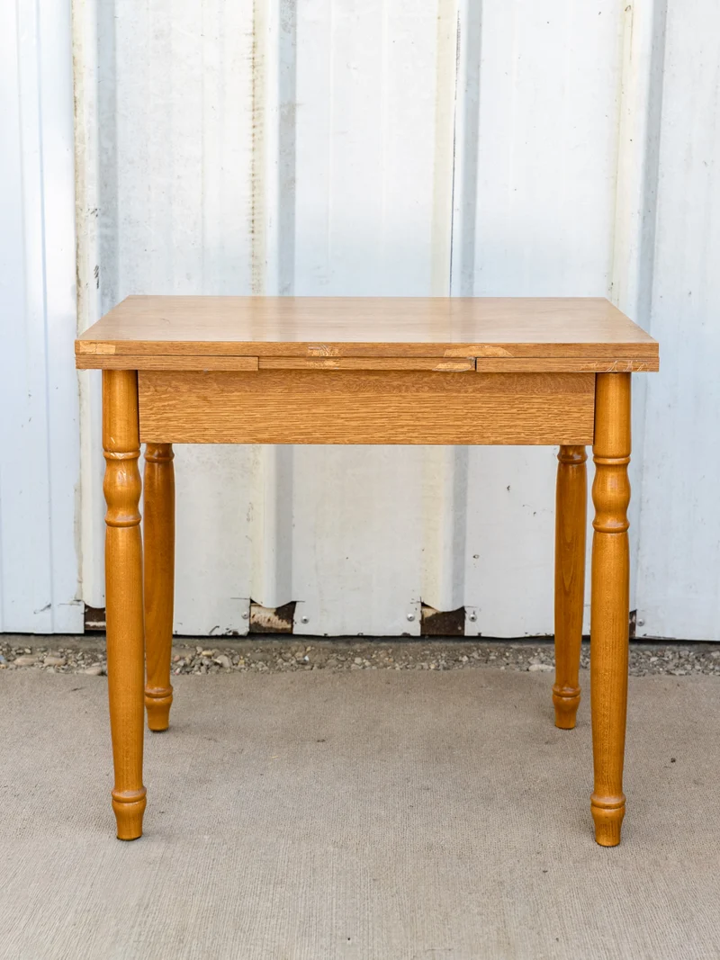 Romy, la table à manger à rallonges en bois N°1463