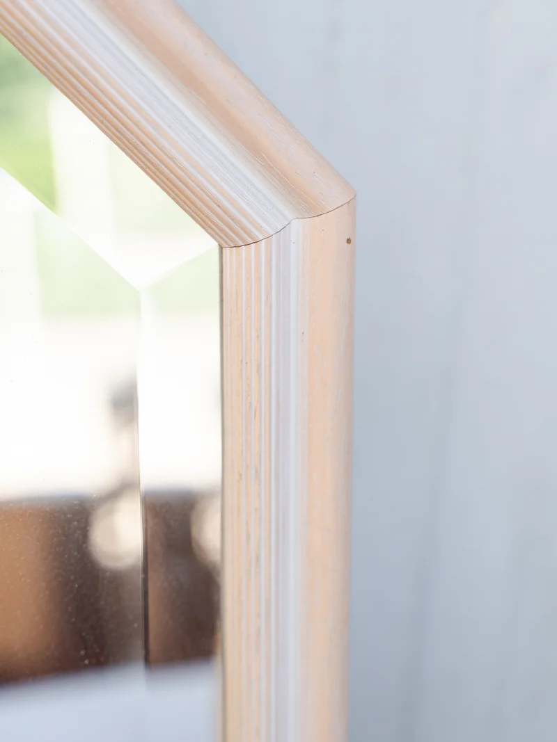 Georges, le miroir octogonal en bois beige nude N°1360
