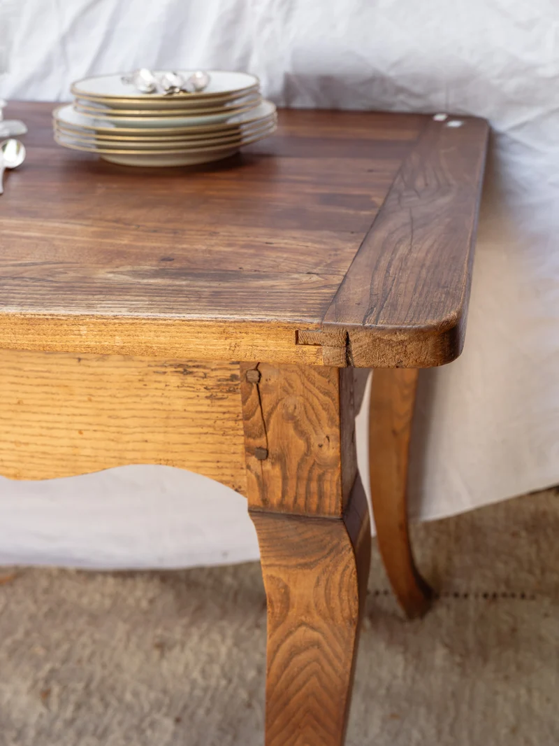 Romy, la table à manger en bois pour 8 convives N°1460