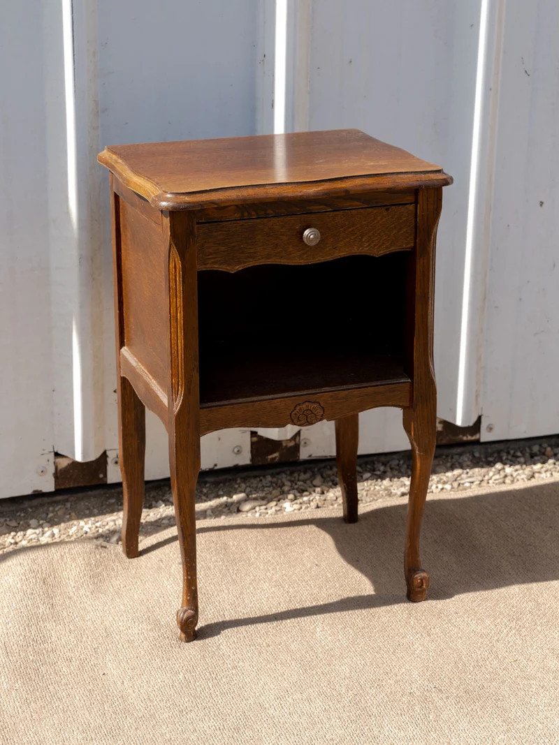 Odile, la table de chevet en bois N°1498