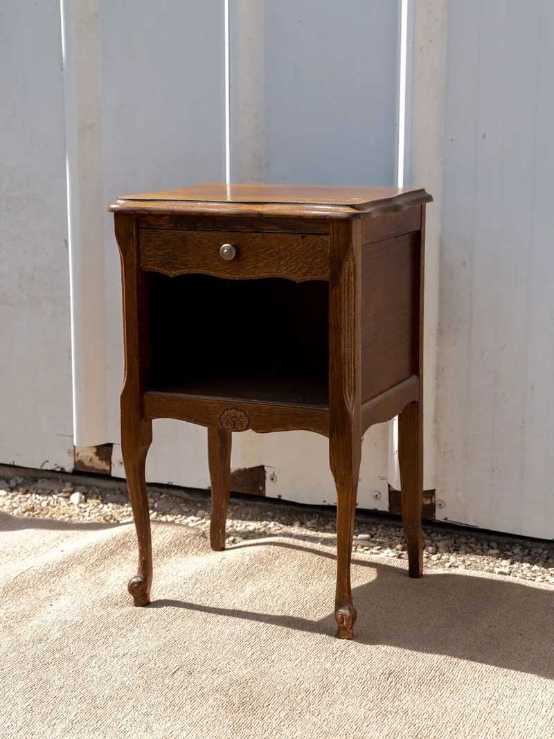 Odile, la table de chevet en bois N°1498