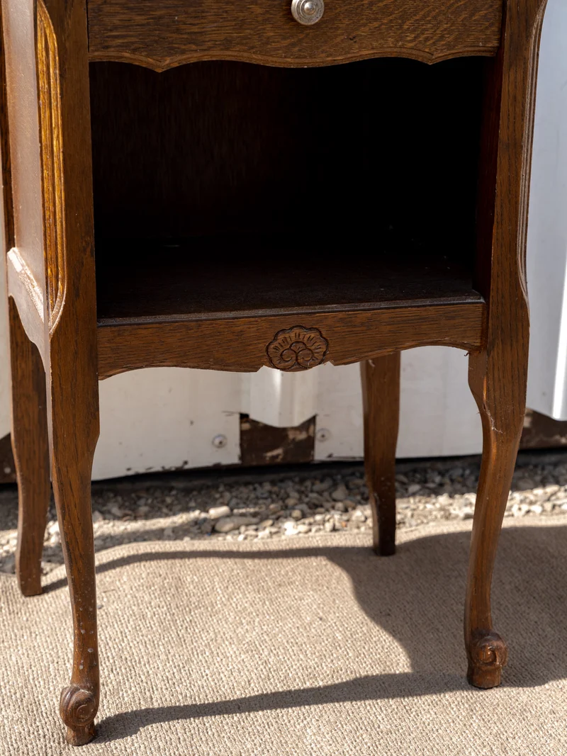 Odile, la table de chevet en bois N°1498