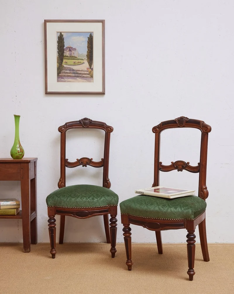Claude, la paire de chaises style Napoléon N°1465