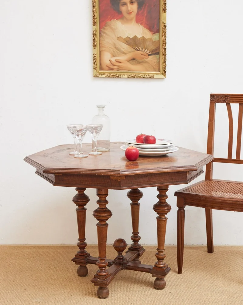 Francine, la table d'appoint hexagonale N°1438