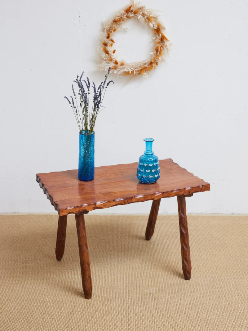 Léonie, la table basse brutaliste en bois massif N°1107