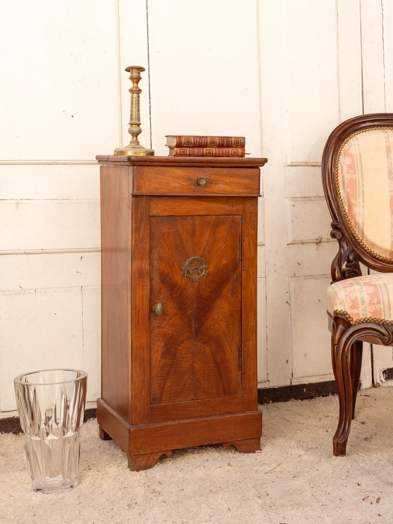 Odile, la table de chevet en bois N°1491