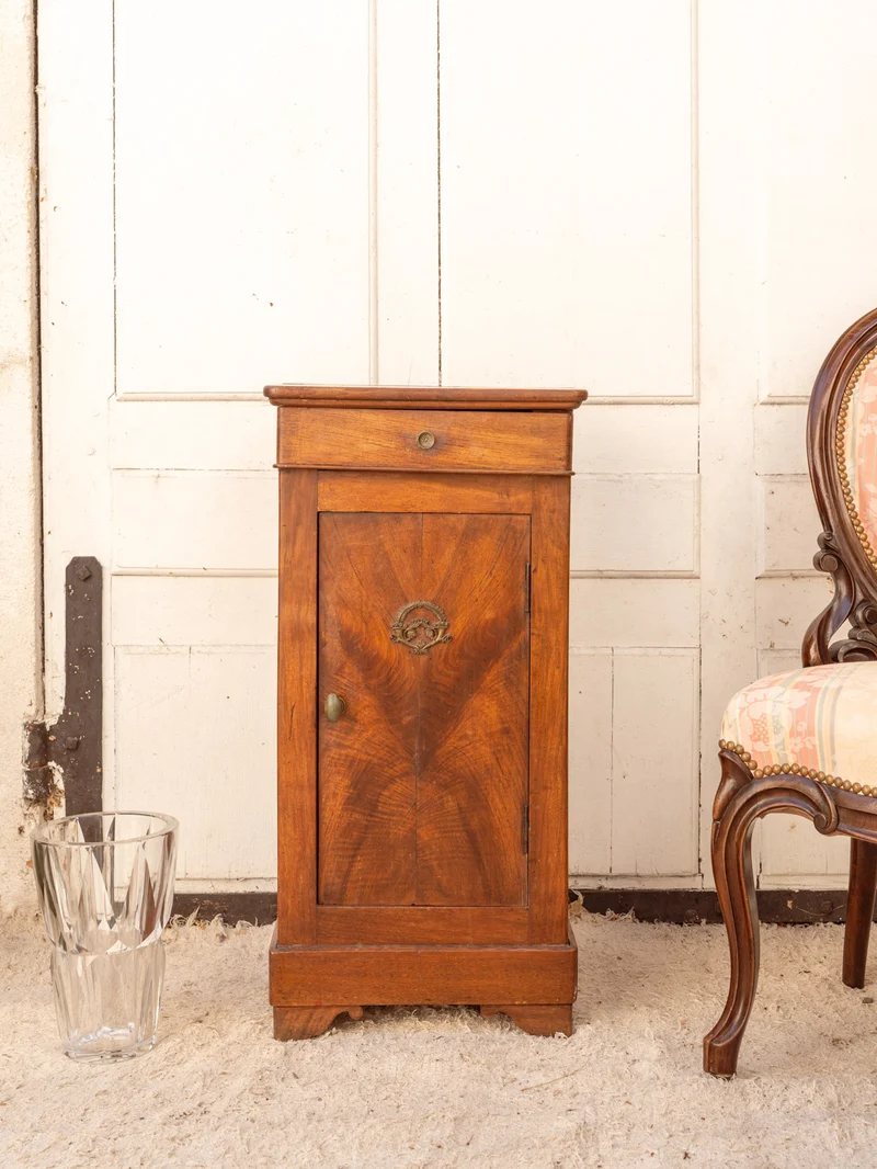 Odile, la table de chevet en bois N°1491