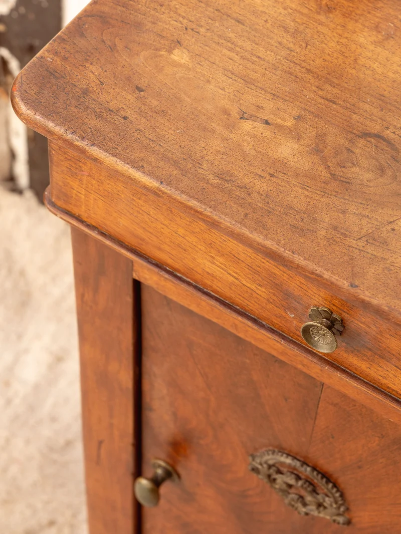 Odile, la table de chevet en bois N°1491