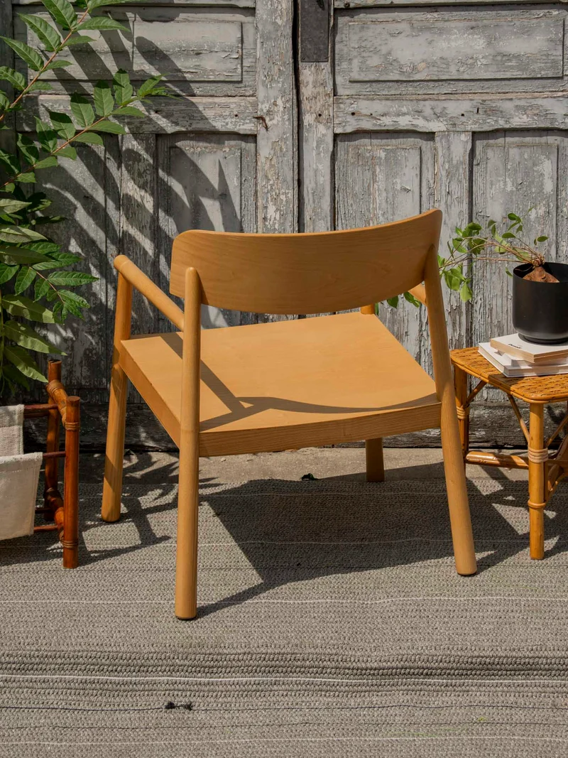 Jakob, le fauteuil en frêne aux lignes modernes N°1316