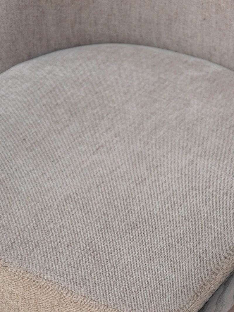 Jakob, le fauteuil moderne au design élégant N°1318