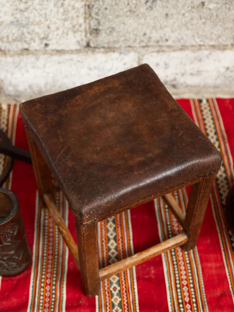 Regis, le tabouret cubique N°1478