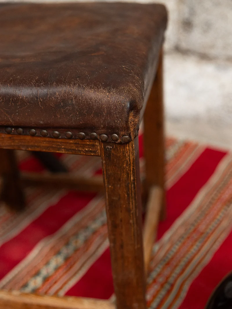 Regis, le tabouret cubique N°1478