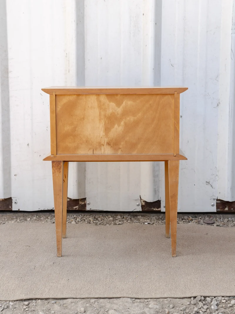 Maïa, la table de chevet en loupe de bois N°1538