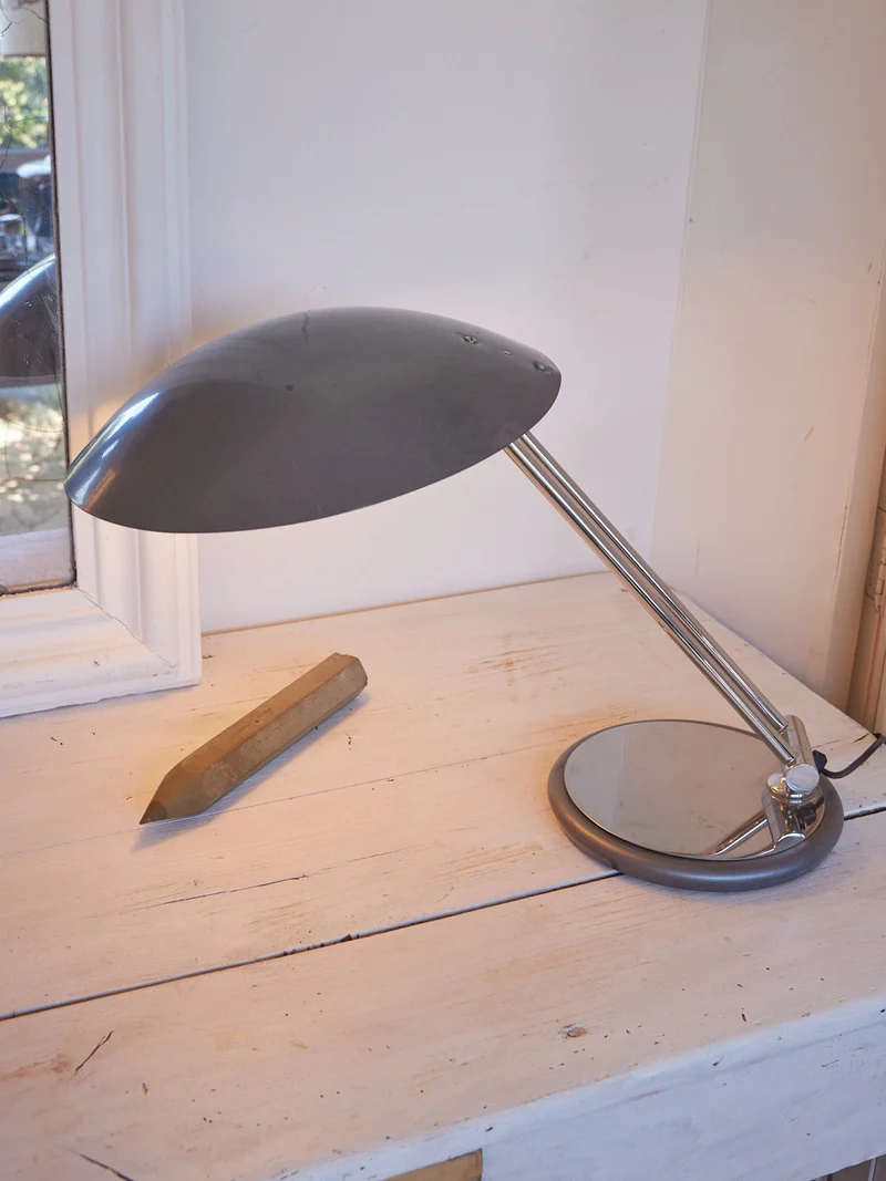 Julia, la lampe de bureau vintage N°993