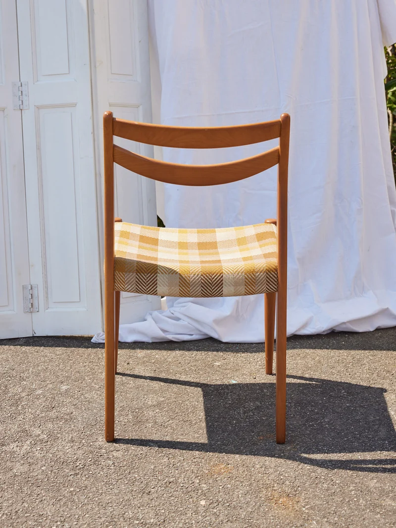 Alma, la paire de chaises au design scandinave N°1743