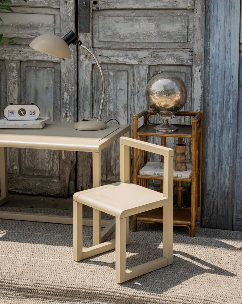 Ernestine, la chaise pour enfant au design contemporain N°1306