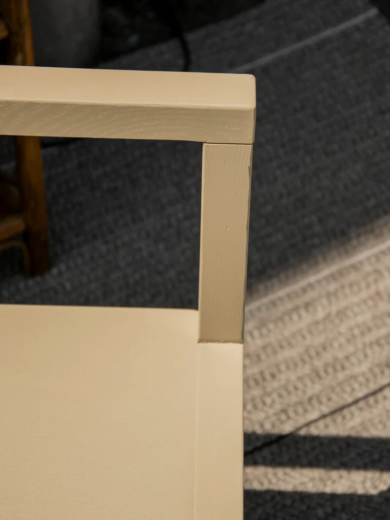 Ernestine, la chaise pour enfant au design contemporain N°1306