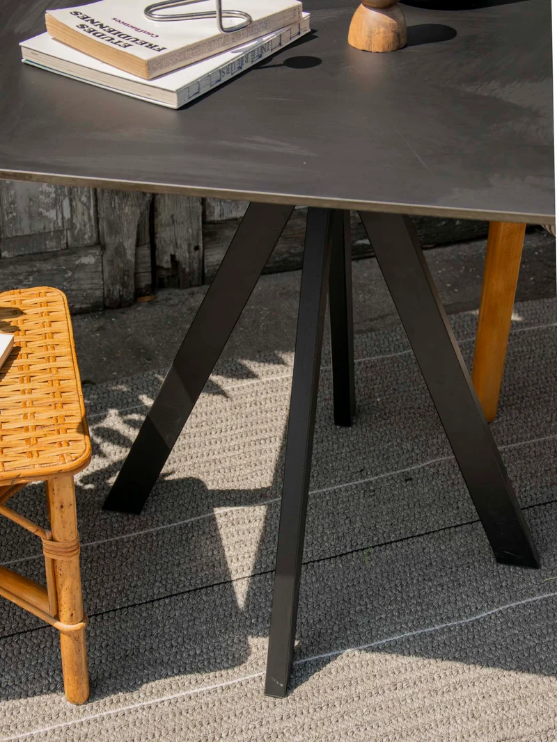 Karla, la table à manger Arki-Basse N°1225