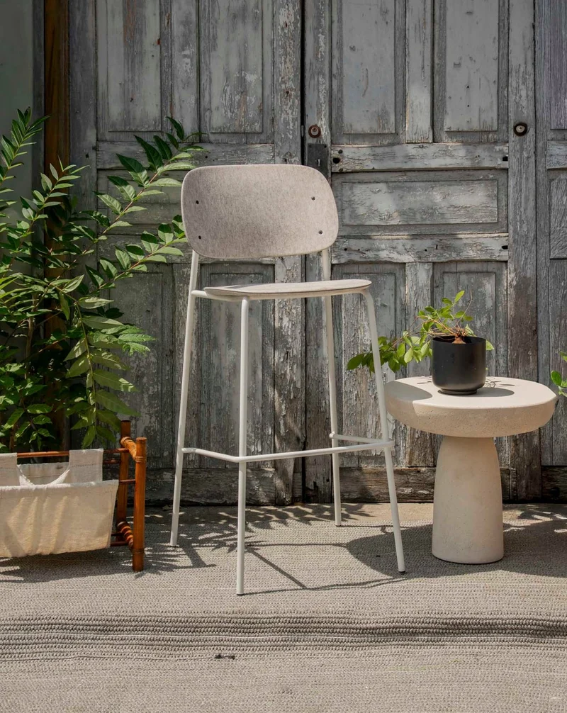 Pierre, le tabouret de bar en feutre et métal N°690