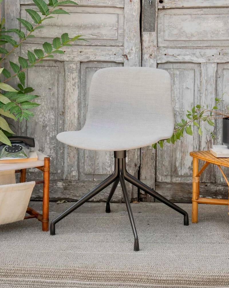 Alma, la chaise au design minimaliste N°1759