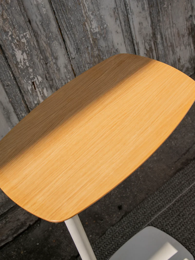 Hanna, la table d'appoint minimaliste N°1416