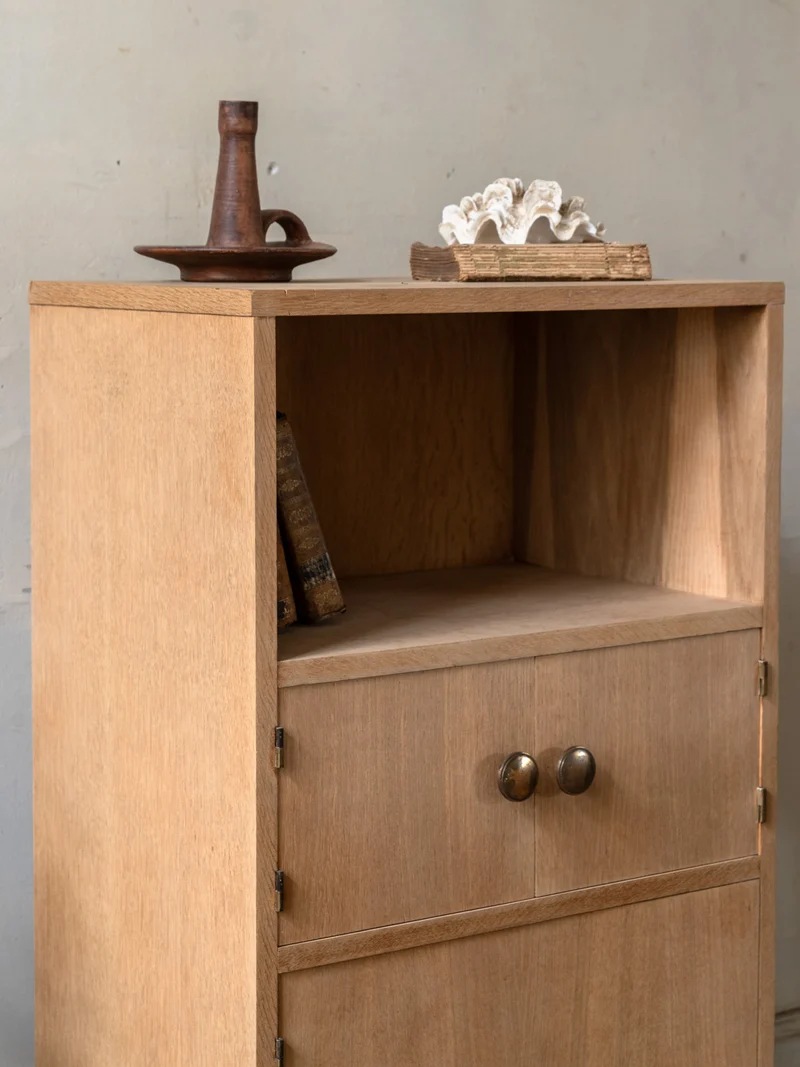 Gilbert, le petit buffet haut en bois N°1747