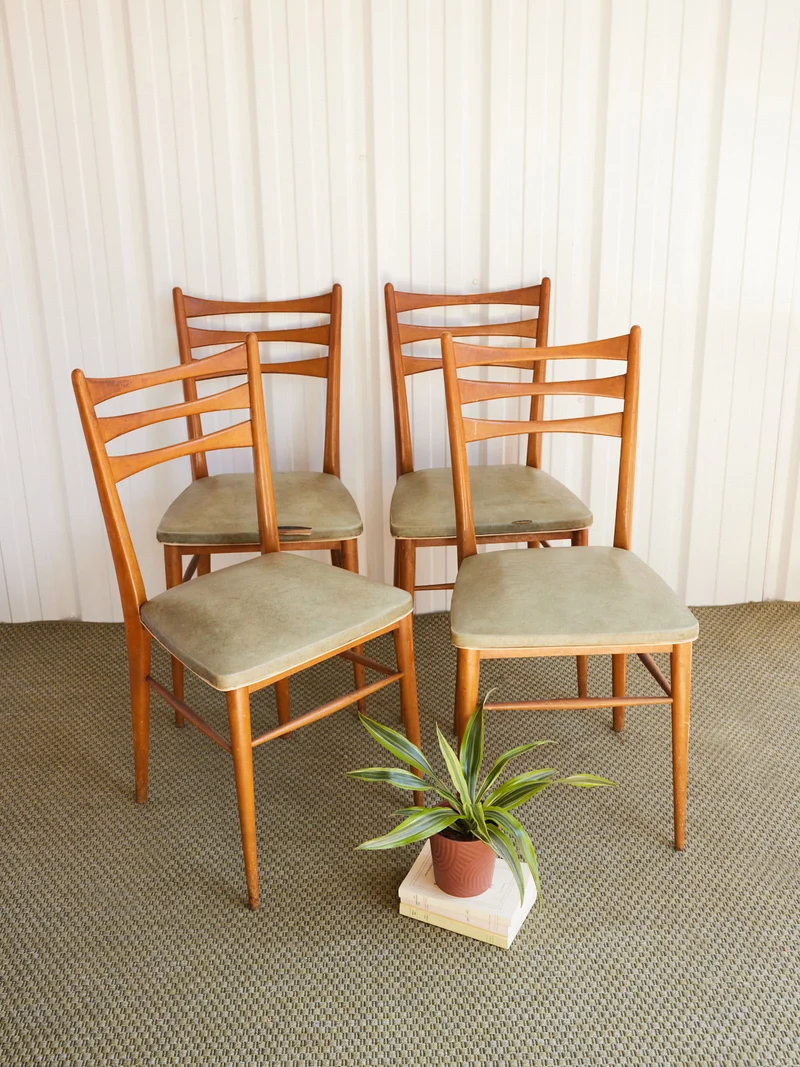 Alma, le lot de 4 chaises scandinaves N°1764