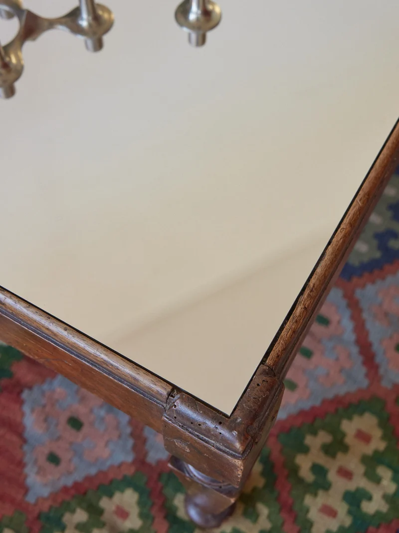 Donna, la table basse en bois et miroir N°1089