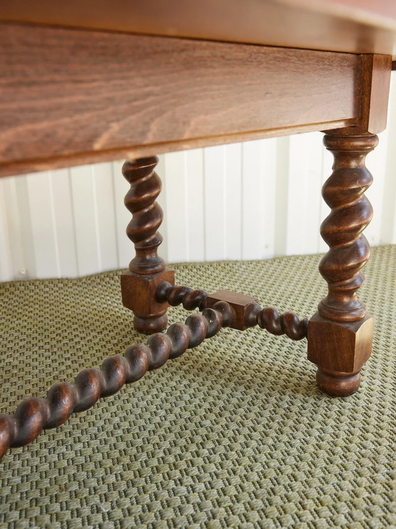 Léonie, la table basse en bois tourné N°1099