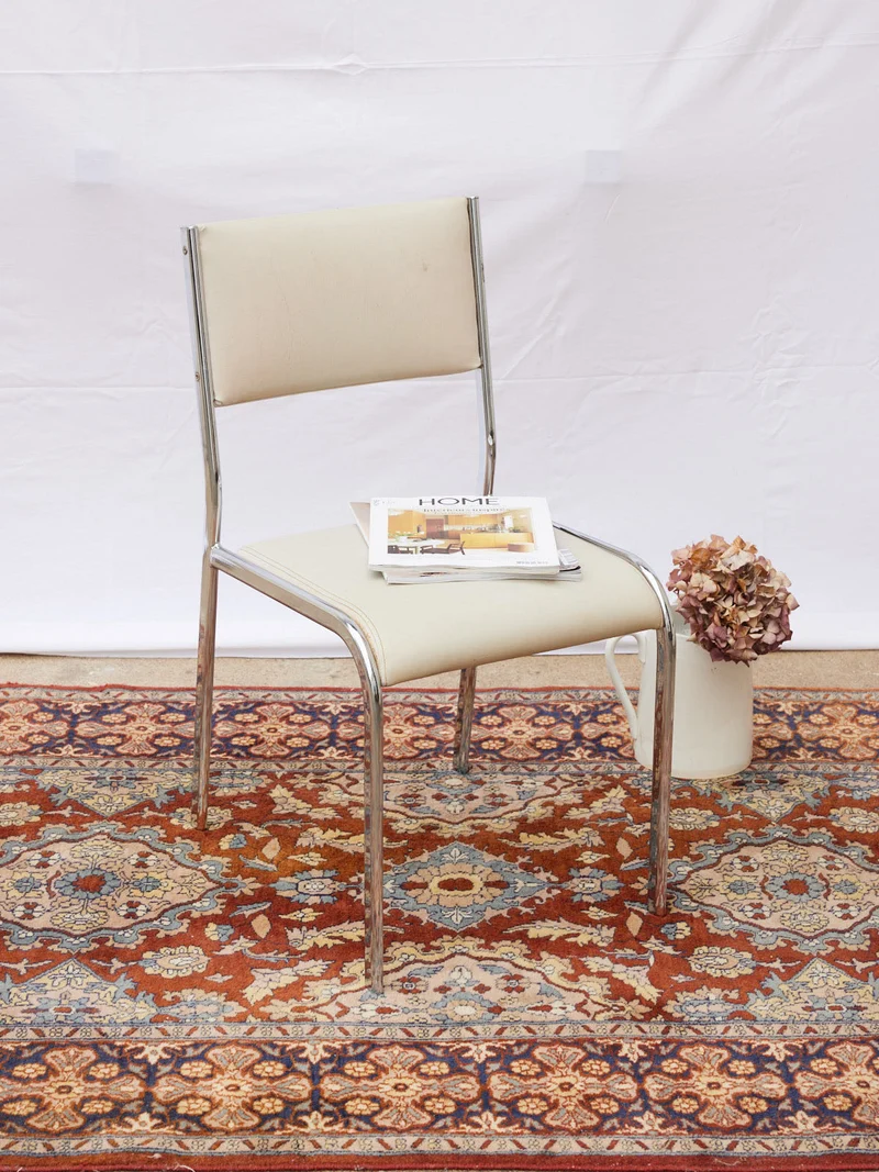 Alma, la chaise en skai et chrome N°1725