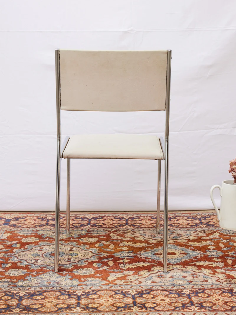 Alma, la chaise en skai et chrome N°1725