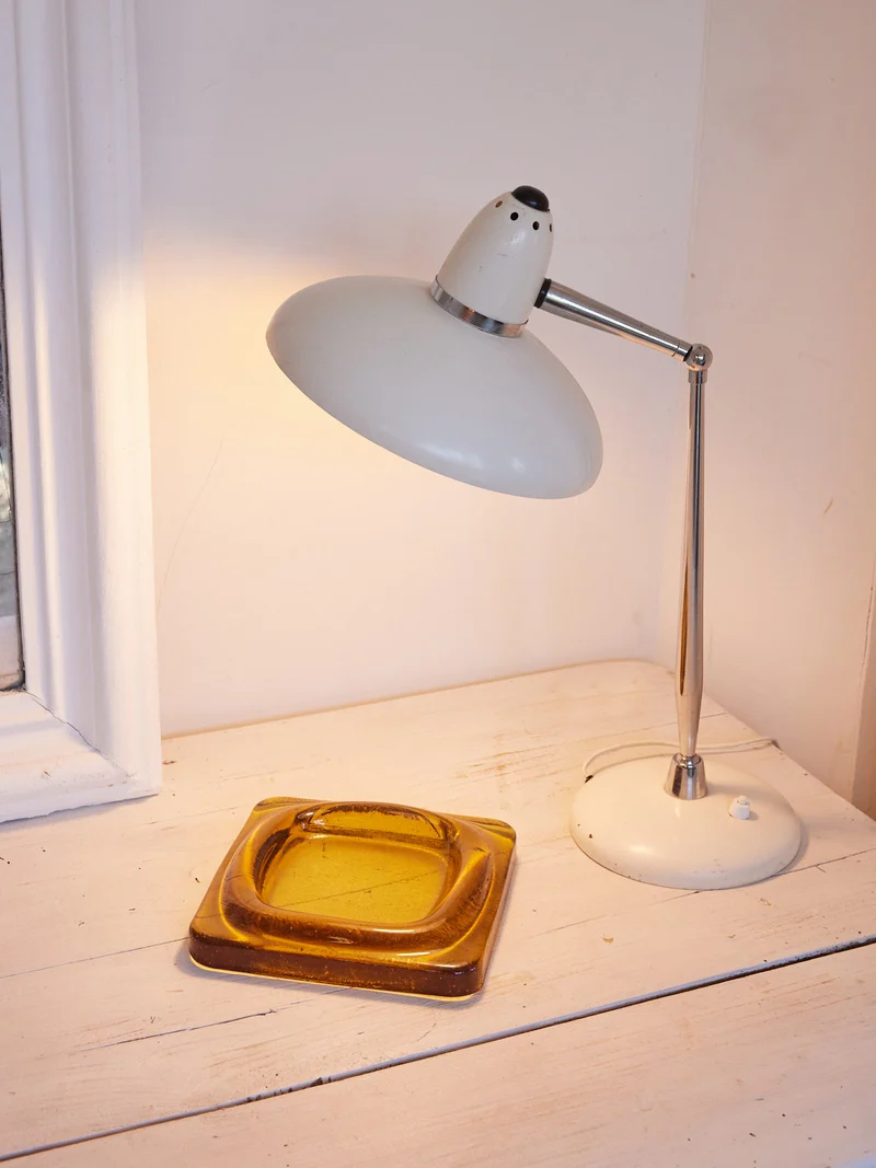 Suzanne, la lampe de bureau vintage N°608