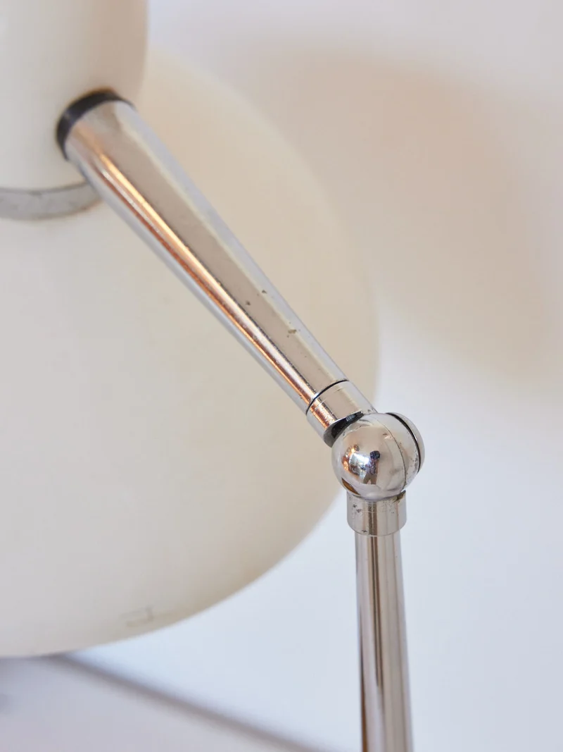 Suzanne, la lampe de bureau vintage N°608