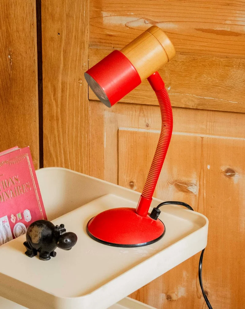 Julia, la lampe mid-century en bois et métal N°984