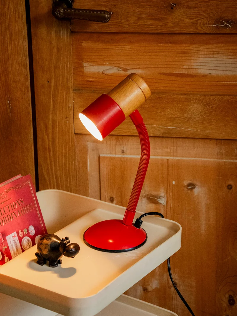 Julia, la lampe mid-century en bois et métal N°984